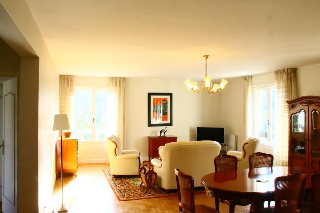 Large 2 Bed-Balcony-7 Mins Walk To Historic Centre Apartment Sarlat-la-Caneda Luaran gambar